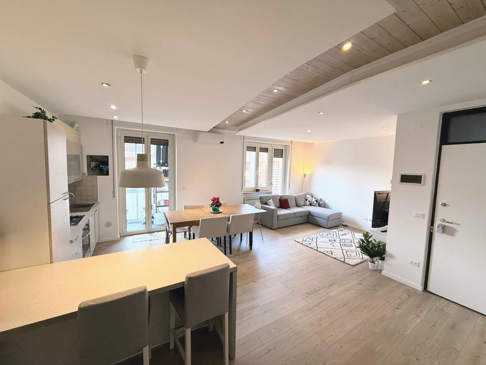 Апартаменты Casa Ploy - Bright And Modern, Between The And The Center Пескара